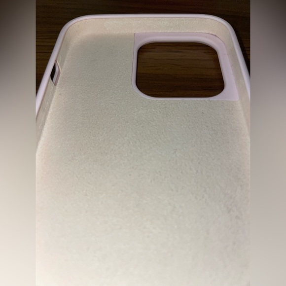 Apple IPhone 13pro silicone case from Target of heyday in pastel pink - Picture 5 of 6